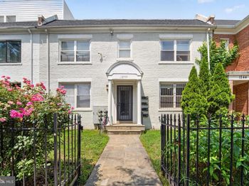 1240 18TH Street NE