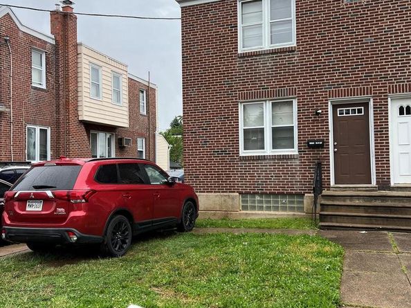 7235 Dungan Road, Philadelphia PA 19111