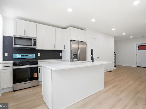 6621 N Uber Street, Philadelphia PA 19138