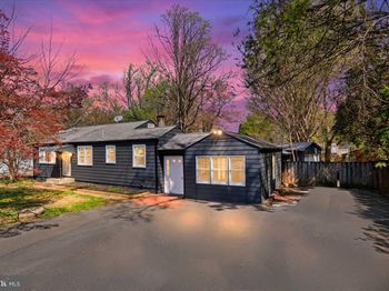 9704 Blake Lane