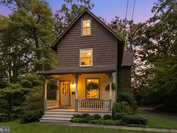 7 Walt Lane, Wyncote PA 19095