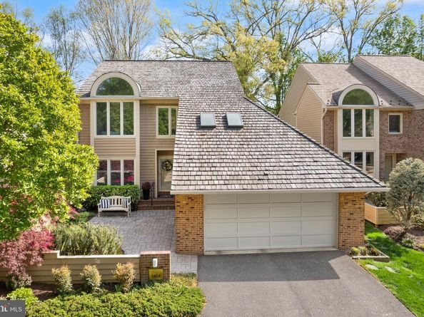1424 Belcastle Court, Reston VA 20194