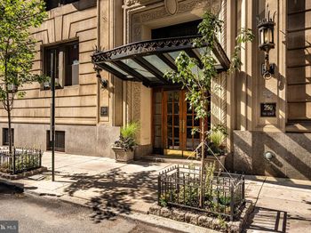 250 S 13TH Street