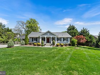 1211 Janneys Lane