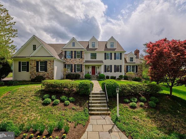 1300 Sackettsford Road, Ivyland PA 18974