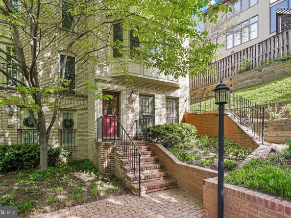 4607 Macarthur Boulevard NW B, Washington DC 20007