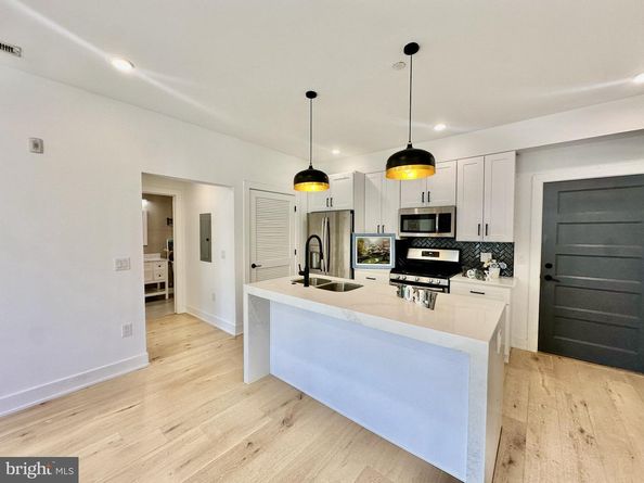 1232 N Front Street 2D, Philadelphia PA 19122