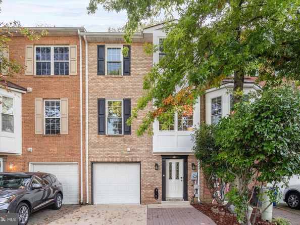 122 Sanborn Place, Alexandria VA 22305