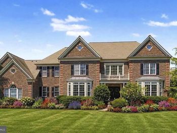 104 Meadowview Drive