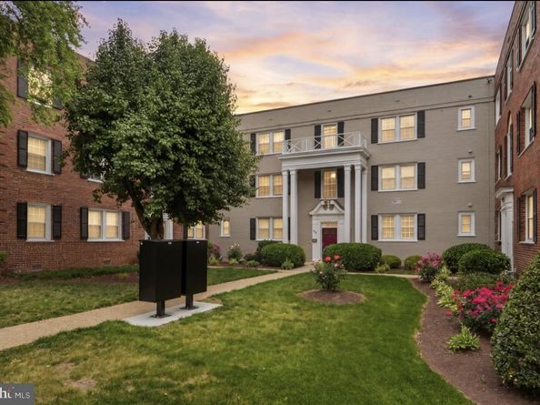 2006 38TH Street SE 101, Washington DC 20020