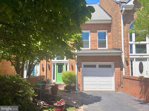 2712 Kenwood Avenue, Alexandria VA 22302