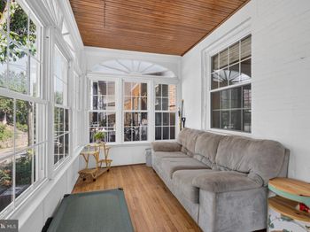592 Martin Street