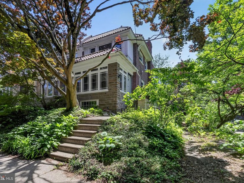 7042 Greene Street, Philadelphia PA 19119