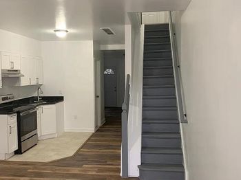 659 N Creighton Street