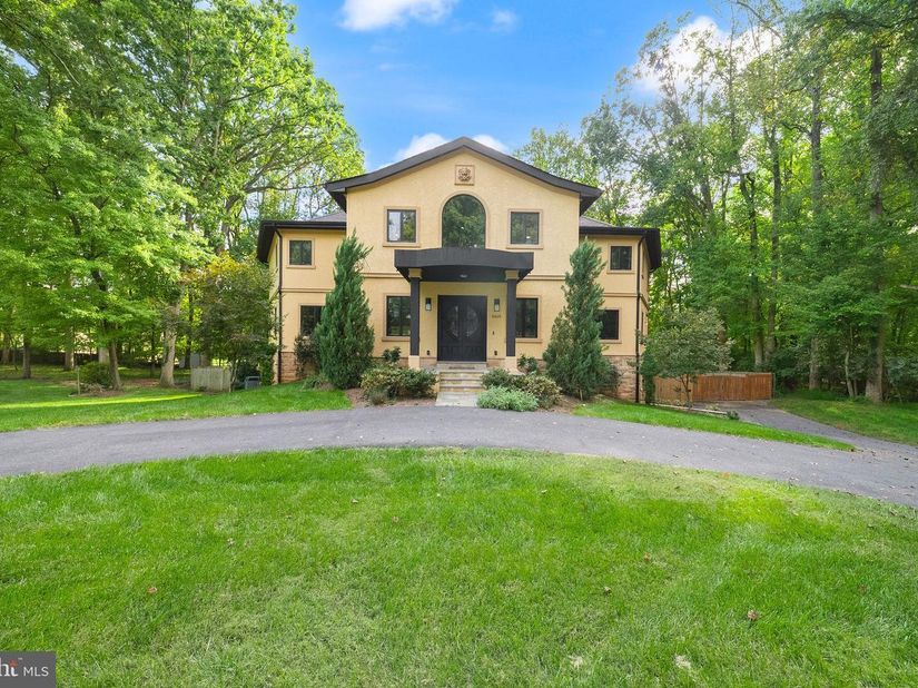 8419 Overlook Street, Vienna VA 22182