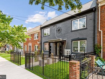 1355 Bryant Street NE