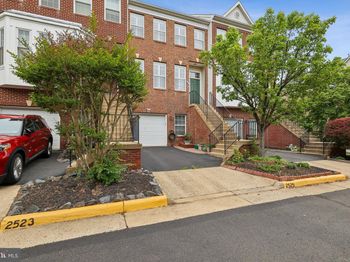 2525 James Madison Circle