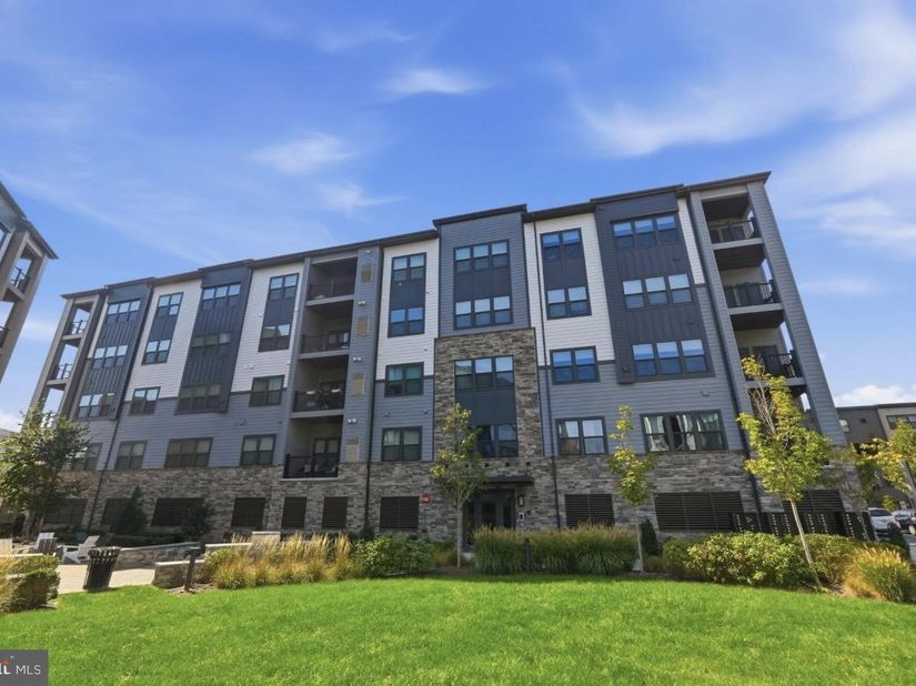 12875 Mosaic Park Way 4D, Herndon VA 20171