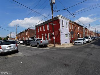 1901 E Monmouth Street
