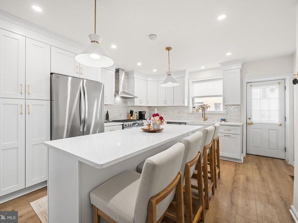 2061 Saint Albans Street, Philadelphia PA 19146