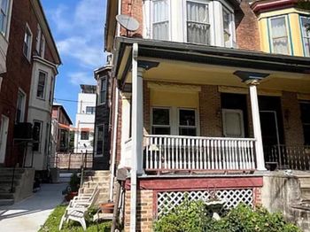 819 S Saint Bernard Street