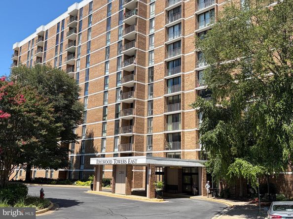 2311 Pimmit Drive 706, Falls Church VA 22043