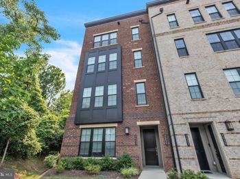 7555 Sawyer Farm Way