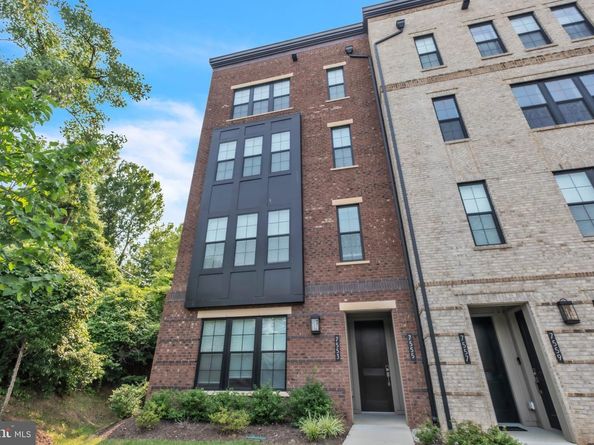 7555 Sawyer Farm Way 1102, Mclean VA 22102