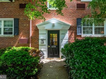 4358 N Pershing Drive