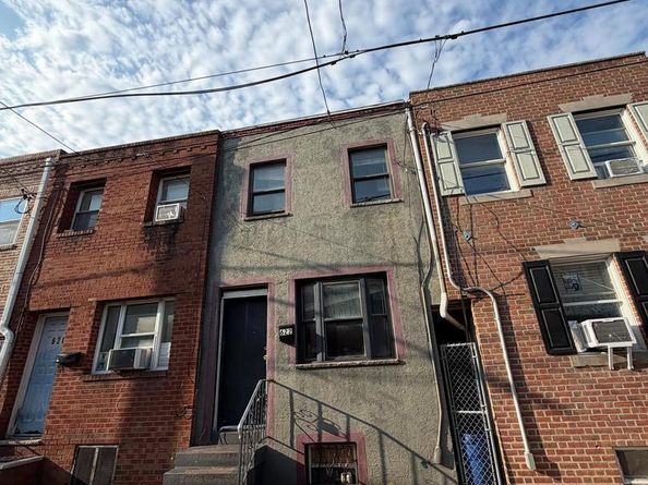 622 Sears Street, Philadelphia PA 19147