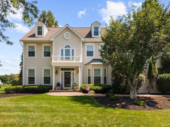 2028 Farmview Drive, Newtown PA 18940