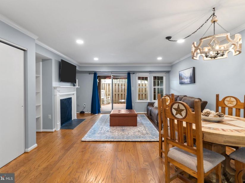 3401 Lakeside View Drive 183, Falls Church VA 22041