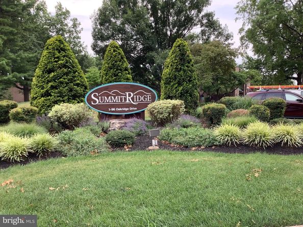 52 Oakridge Drive, Langhorne PA 19047