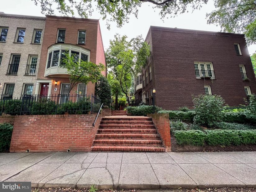 4605 Macarthur Boulevard NW B, Washington DC 20007