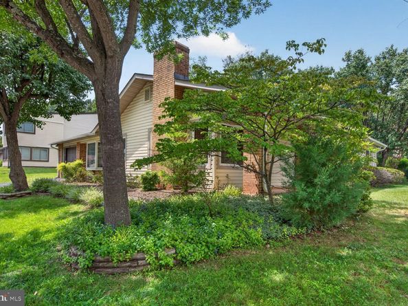 323 Avondale Drive, Sterling VA 20164
