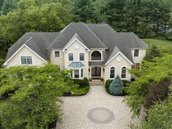 14 Longmeadow Street