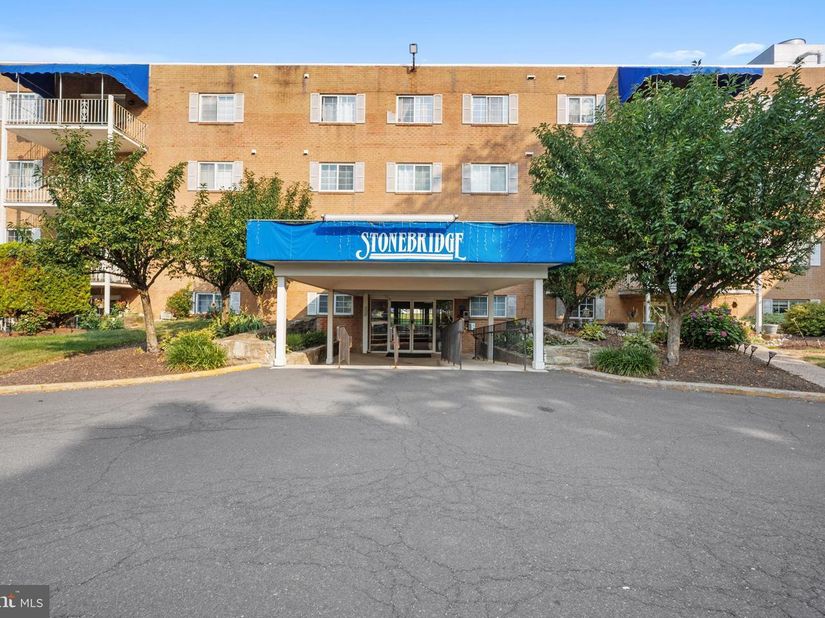 300 Byberry Road L6, Philadelphia PA 19116