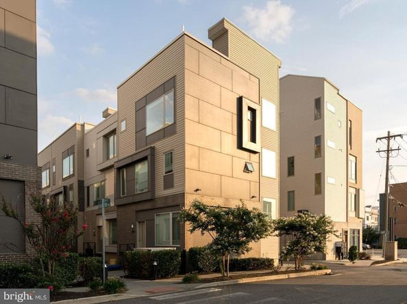 2104 Kensington Walk, Philadelphia PA 19125