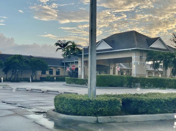 4501 Fountains Drive 106, Lake Worth FL 33467