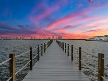 3040 Lake Shore Drive