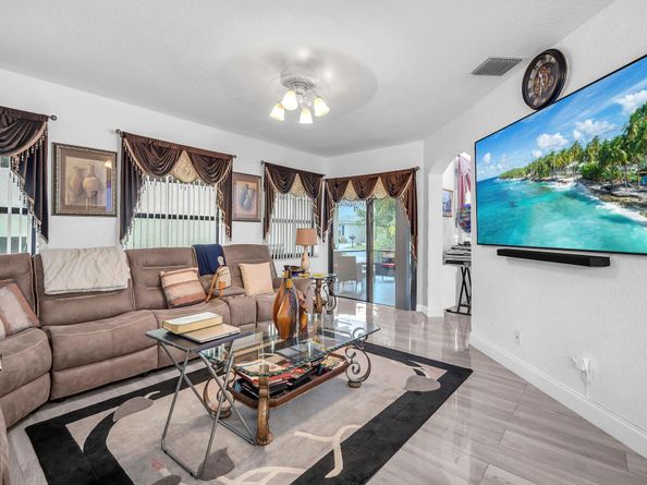 3471 NW 112th Ave, Coral Springs FL 33065