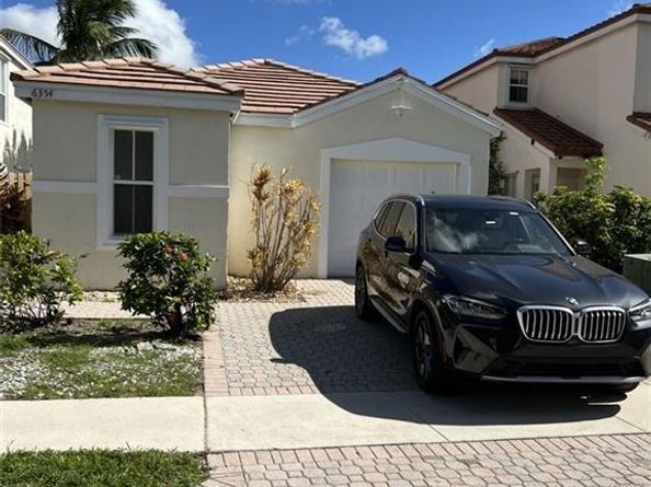 6354 Buena Vista Dr, Margate FL 33063