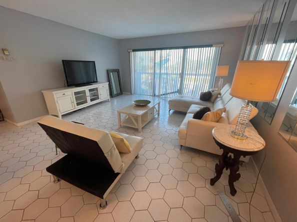 2600 N Flagler Drive 301, West Palm Beach FL 33407