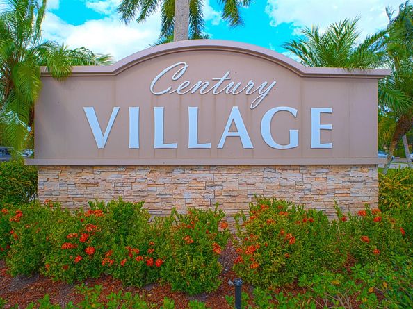 240 Windsor K, West Palm Beach FL 33417