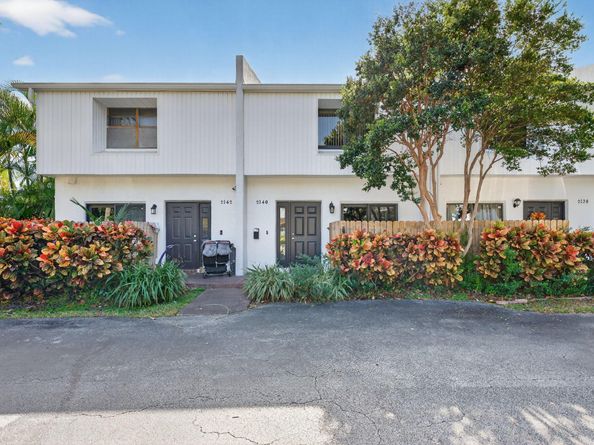 2140 NE 44th Street, Lighthouse Point FL 33064