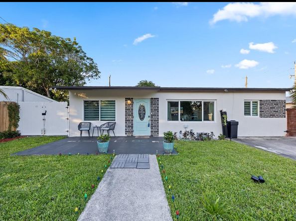 561 NE 61st St, Oakland Park FL 33334