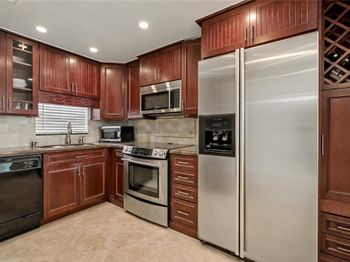 9320 S Hollybrook Lake Dr