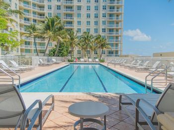 350 N Federal Highway