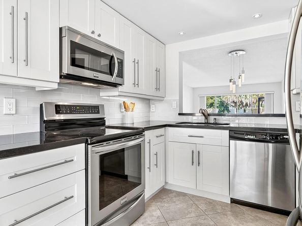 5021 Oak Hill Lane 115, Delray Beach FL 33484