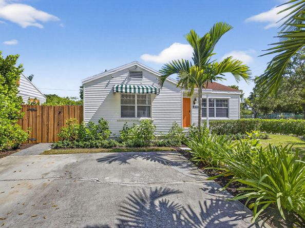 6916 Garden Avenue, West Palm Beach FL 33405